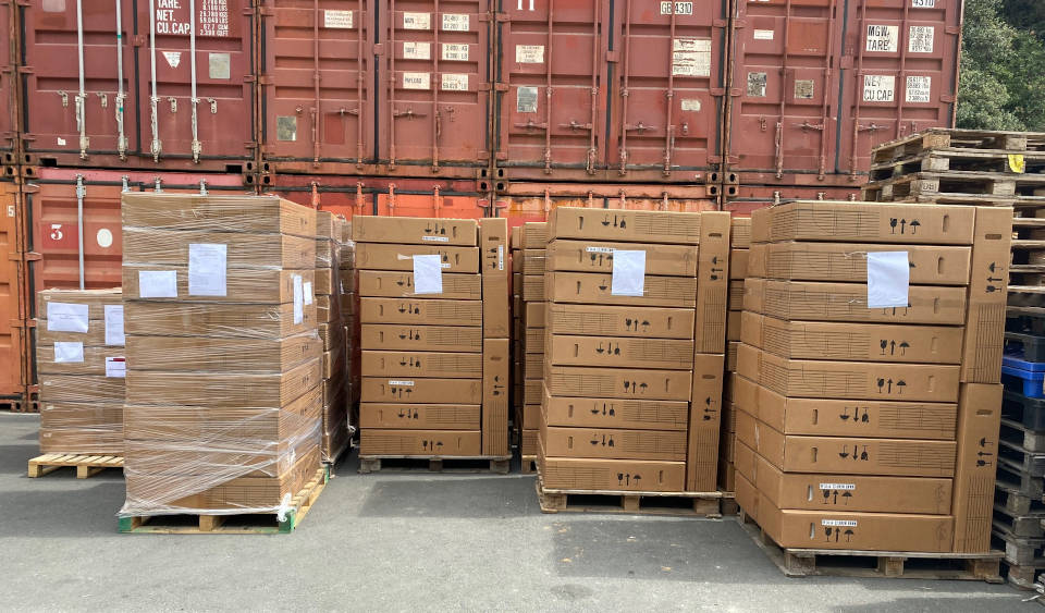 Container 2 med Exhale GEN 4.5 ventilatorerna har anlänt till Frankrike